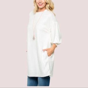 NEW✔️ Soft n Fuzzy Pocket Tunic, 🤍Winter White, Beautiful!!